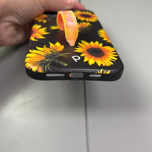 iPhone 13 Pro Max Loopy Case - Picture 4 of 5